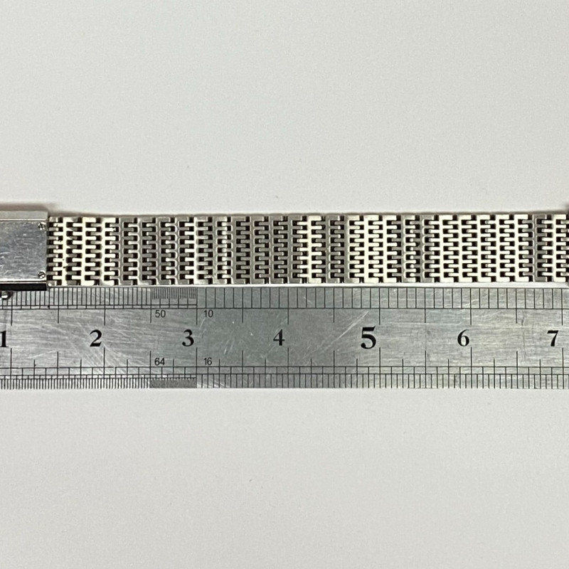TORY BURCH Surrey Silver-tone Chain Lock Bracelet Watch TORY BURCH Surrey Silver-tone Chain Lock Bracelet Watch