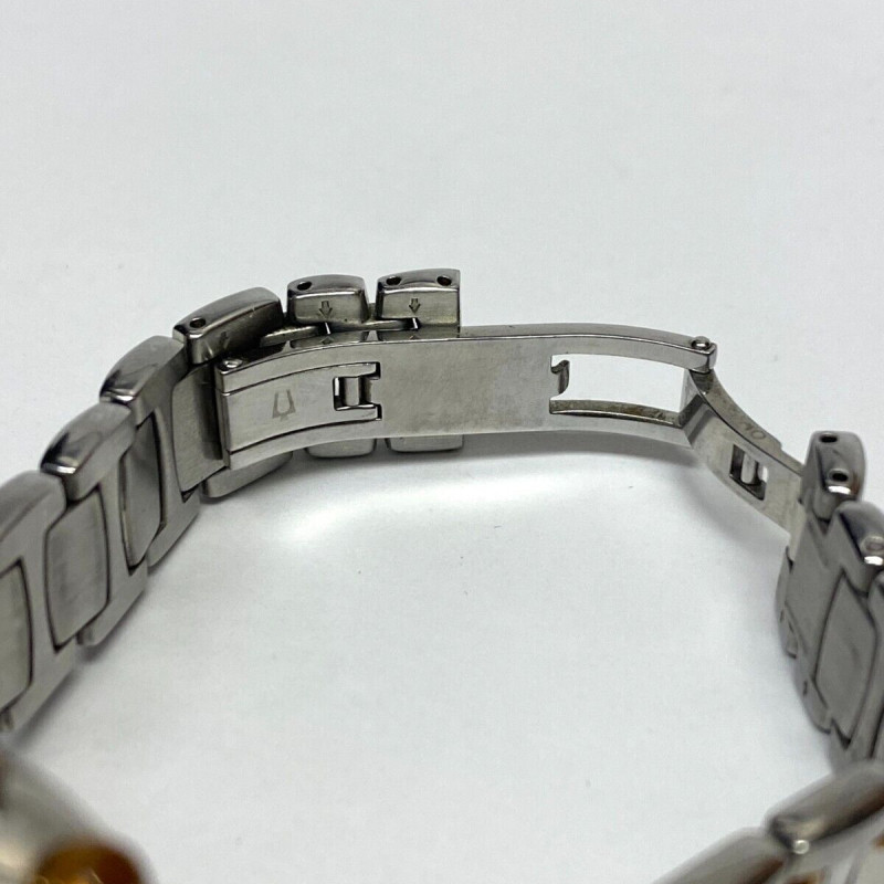 BULOVA DIAMOND WATCH, Wrist size 6.25 inches BULOVA DIAMOND WATCH, Wrist size 6.25 inches