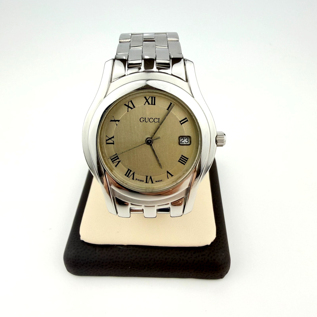 Gucci Unisex Silver Dial Stainless Steel Swiss Quartz Watch Bracelet 5500m