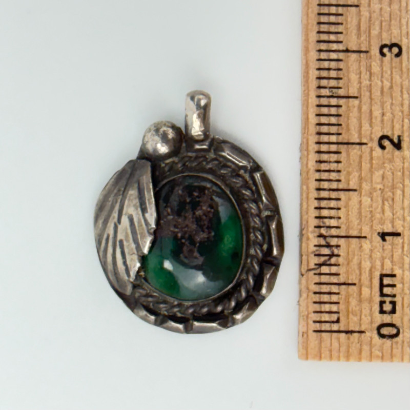 Vintage Sterling Silver Navajo Dark Green Round Pendant