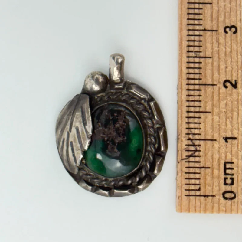 Vintage Sterling Silver Navajo Dark Green Round Pendant