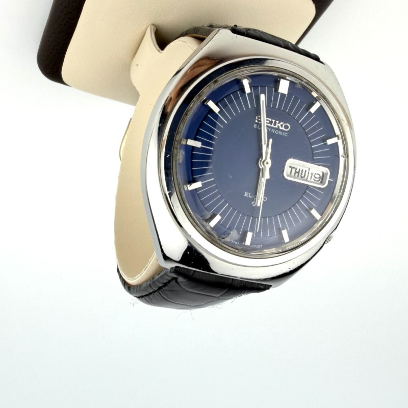 Vintage Seiko Electronic EL-370 Blue Dial Day-Date Stainless Steel Watch