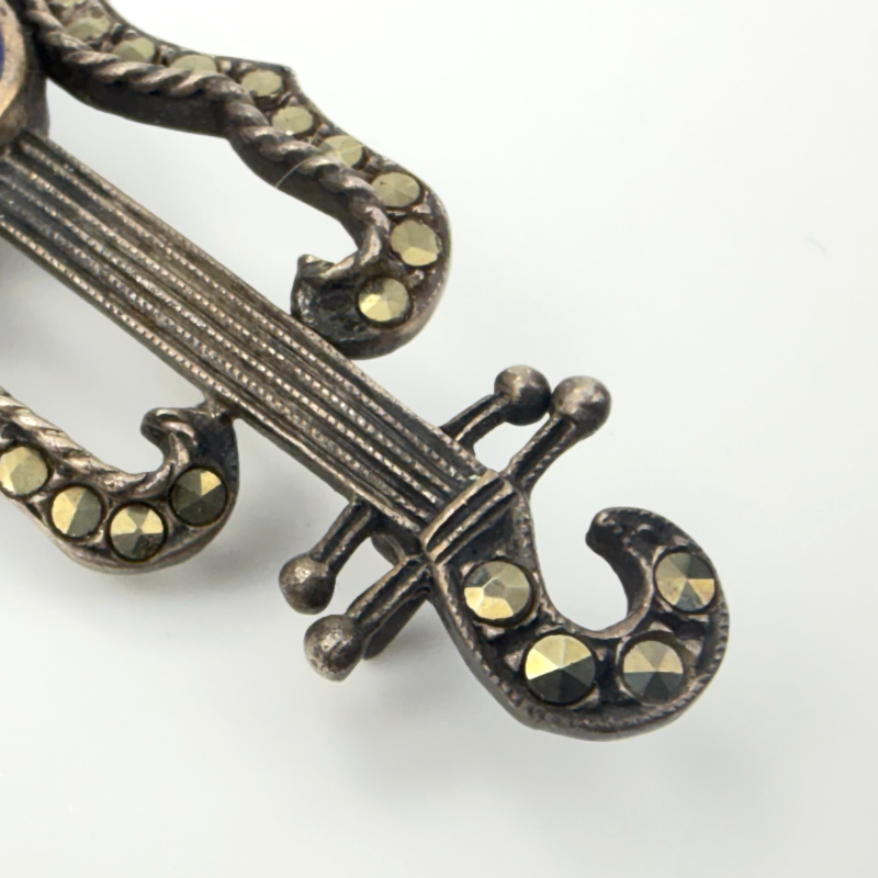 Vintage 925 Sterling Silver Sodalite & Marcasite GUITAR Brooch Pin