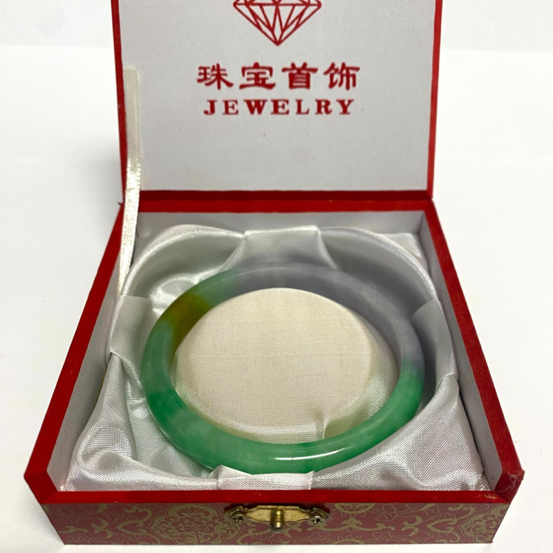 Chinese Russet Pale Mottled Soft Green Jade Bangle Bracelet 57 mm Chinese Russet Pale Mottled Soft Green Jade Bangle Bracelet 57 mm