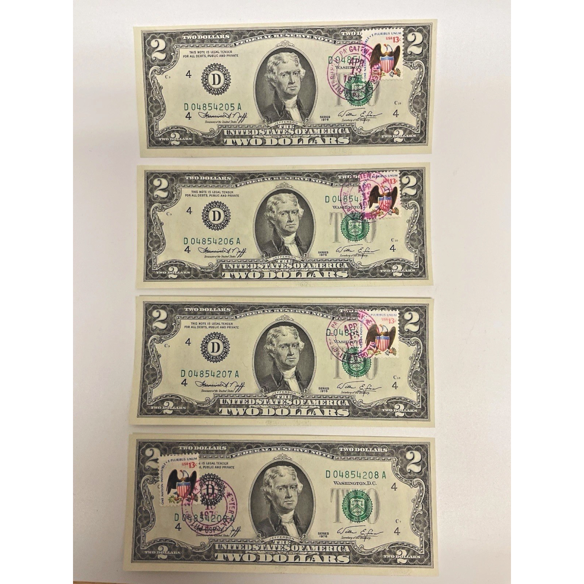 1976 $2 First Day of Issue 4 Consecutive $2 Bills 13¢ Stamp Bicentennial