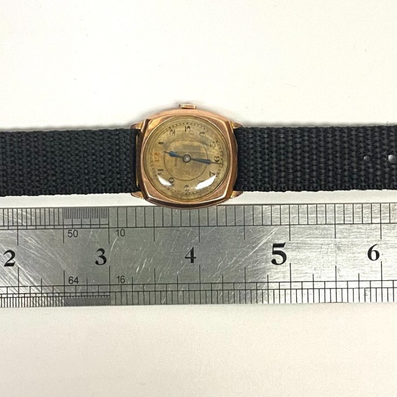 Rolex World's Records Geneve Suisse Gold Medal 9k Square Watch, 1920s Rolex World's Records Geneve Suisse Gold Medal 9k Square Watch, 1920s