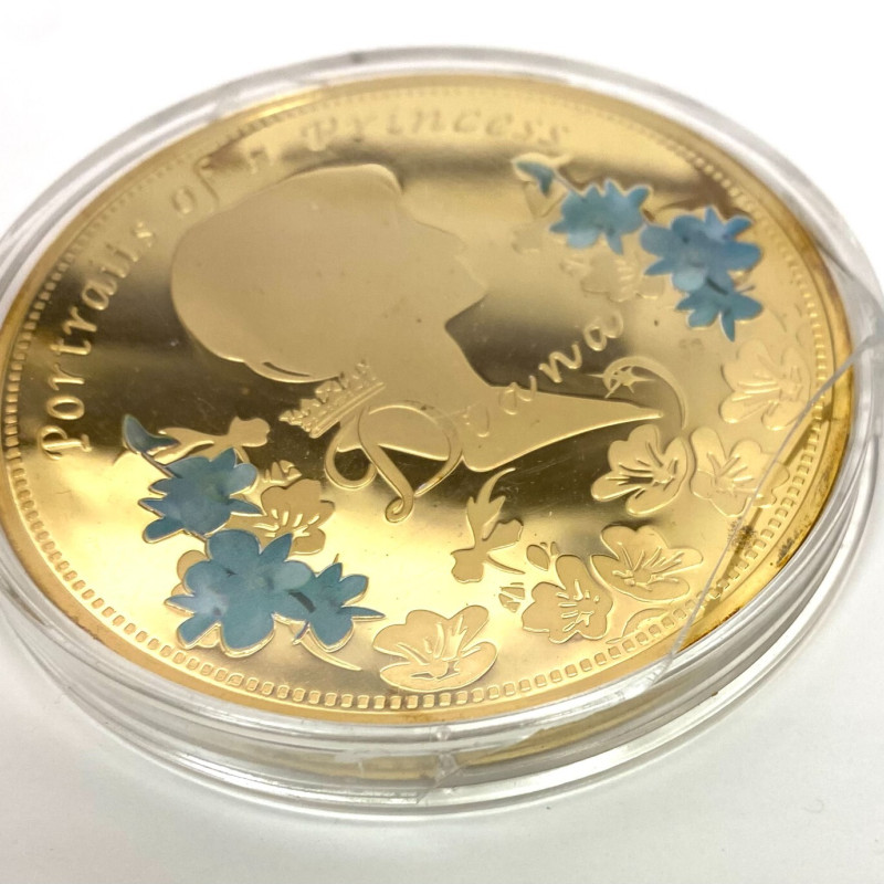 Windsor Mint "Diana a Princess" Swarovski Commemorative Coin 70 mm 2013 Windsor Mint "Diana a Princess" Swarovski Commemorative Coin 70 mm 2013