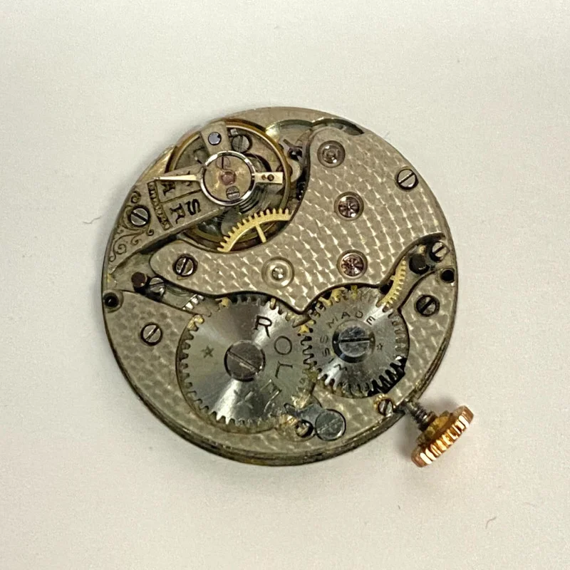 Rolex World's Records Geneve Suisse Gold Medal 9k Square Watch, 1920s