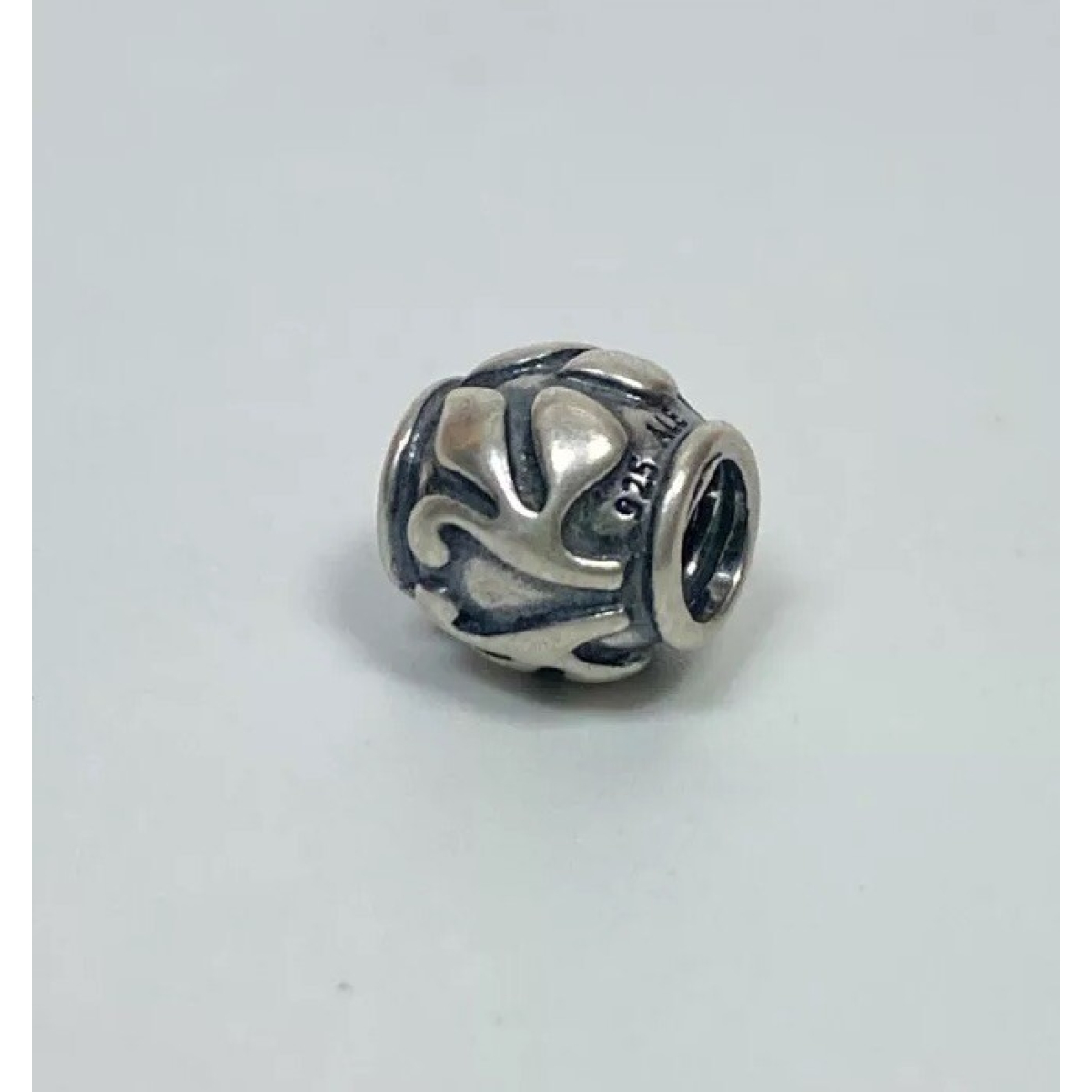 Authentic Pandora FRIENDLY FLORETS Charm 790493 RETIRED