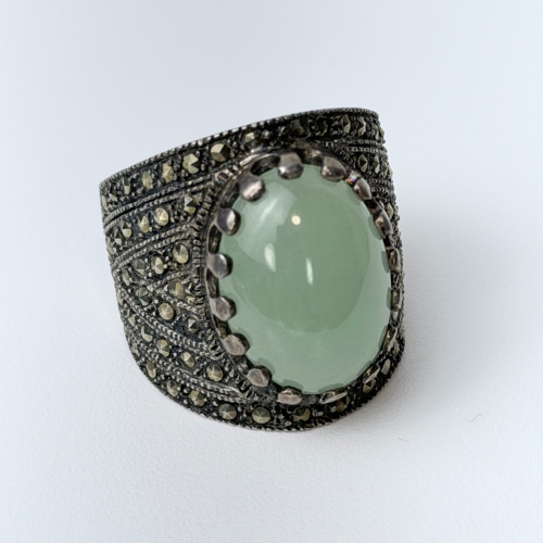Beautiful Green Jade and Marcasite Sterling Silver Ring Sz 10 Beautiful Green Jade and Marcasite Sterling Silver Ring Sz 10
