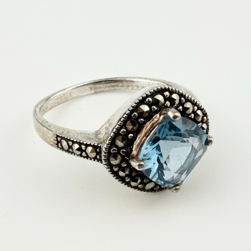 Vintage Style 925 Silver Blue Topaz Marcasite Ring Maker CW Vintage Style 925 Silver Blue Topaz Marcasite Ring Maker CW