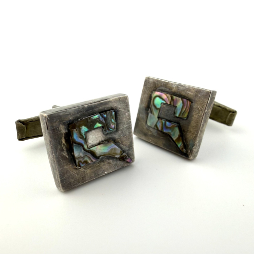 Vintage Mexico Abalone Inlay Sterling Silver Square Cuff Links With "Q" Vintage Mexico Abalone Inlay Sterling Silver Square Cuff Links With "Q"