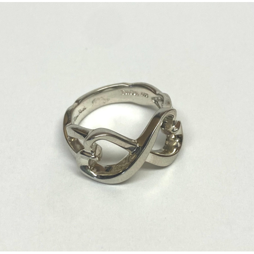 Tiffany & Co. Paloma Picasso Loving Heart Infinity Ring in Sterling Silver 4 Tiffany & Co. Paloma Picasso Loving Heart Infinity Ring in Sterling Silver 4