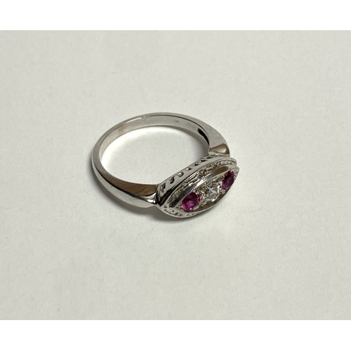 14K Beautiful White Gold Oval Pink Stud With Diamond Woman Ring 14K Beautiful White Gold Oval Pink Stud With Diamond Woman Ring