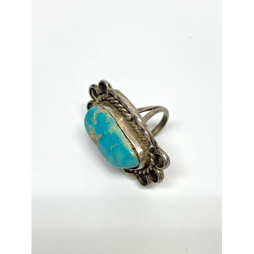 Vintage Native American Oval Turquoise Sterling Silver Ring Size 5 Vintage Native American Oval Turquoise Sterling Silver Ring Size 5