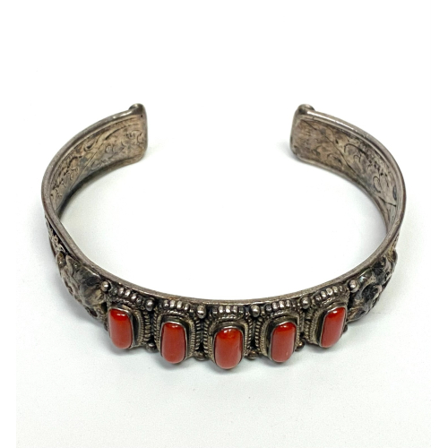 Vintage Silver Hand Bracelet Pure Red Coral Stone Vintage Silver Hand Bracelet Pure Red Coral Stone
