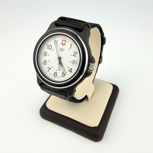 Mens Classic Victorinox Swiss Army 24-Hour Watch Black Bezel White Dial Mens Classic Victorinox Swiss Army 24-Hour Watch Black Bezel White Dial